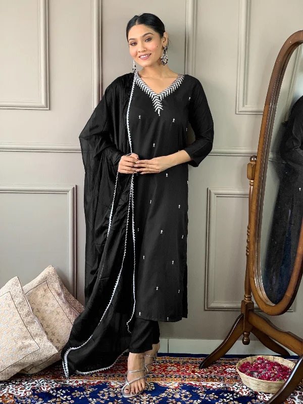 Black Designer Readymade Pant Suit With Thread Sequance Embroidery Work Trendy Printed Pants Black Designer Readymade Pant Suit With Thread Sequance Embroidery Work Trendy Printed Pants